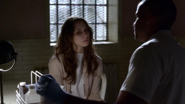 Pretty_Little_Liars_S03E22_BluRay_Rip_720p_Dual_Audio_WWW_TORRENTDOSFILMES_COM_0211.jpg