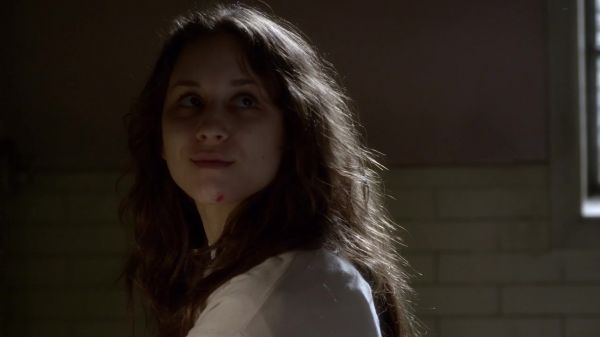 Pretty_Little_Liars_S03E22_BluRay_Rip_720p_Dual_Audio_WWW_TORRENTDOSFILMES_COM_0222.jpg