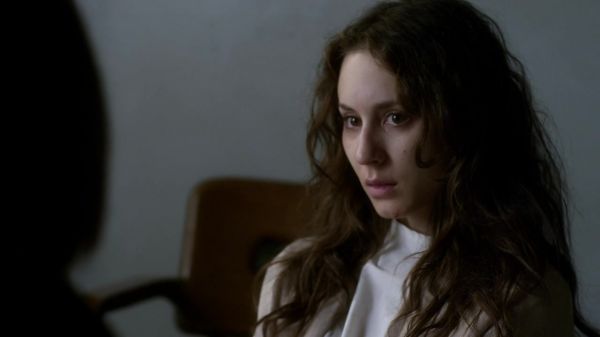 Pretty_Little_Liars_S03E22_BluRay_Rip_720p_Dual_Audio_WWW_TORRENTDOSFILMES_COM_0606.jpg