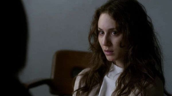 Pretty_Little_Liars_S03E22_BluRay_Rip_720p_Dual_Audio_WWW_TORRENTDOSFILMES_COM_0614.jpg