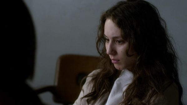 Pretty_Little_Liars_S03E22_BluRay_Rip_720p_Dual_Audio_WWW_TORRENTDOSFILMES_COM_0642.jpg