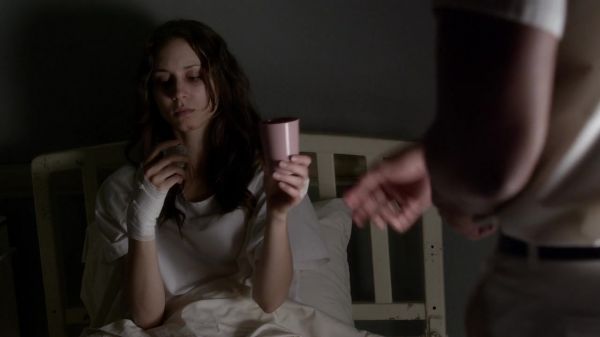 Pretty_Little_Liars_S03E22_BluRay_Rip_720p_Dual_Audio_WWW_TORRENTDOSFILMES_COM_0891.jpg