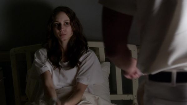 Pretty_Little_Liars_S03E22_BluRay_Rip_720p_Dual_Audio_WWW_TORRENTDOSFILMES_COM_0900.jpg
