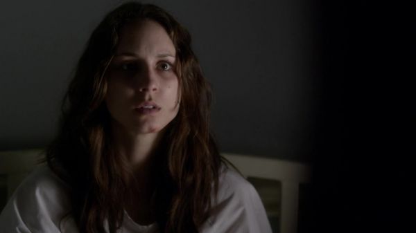 Pretty_Little_Liars_S03E22_BluRay_Rip_720p_Dual_Audio_WWW_TORRENTDOSFILMES_COM_0916.jpg