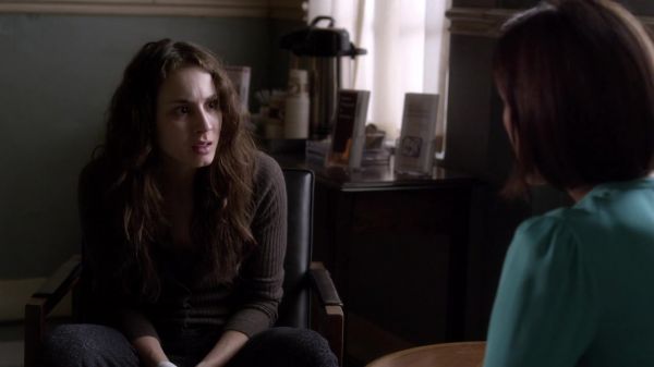 Pretty_Little_Liars_S03E22_BluRay_Rip_720p_Dual_Audio_WWW_TORRENTDOSFILMES_COM_1124.jpg
