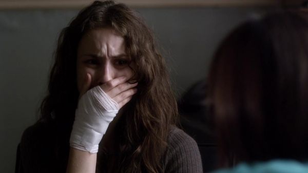 Pretty_Little_Liars_S03E22_BluRay_Rip_720p_Dual_Audio_WWW_TORRENTDOSFILMES_COM_1139.jpg