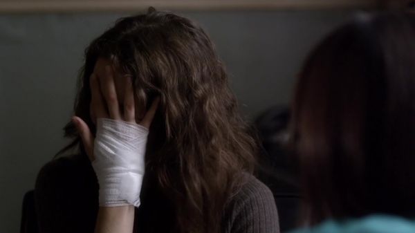 Pretty_Little_Liars_S03E22_BluRay_Rip_720p_Dual_Audio_WWW_TORRENTDOSFILMES_COM_1142.jpg