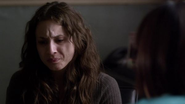 Pretty_Little_Liars_S03E22_BluRay_Rip_720p_Dual_Audio_WWW_TORRENTDOSFILMES_COM_1147.jpg