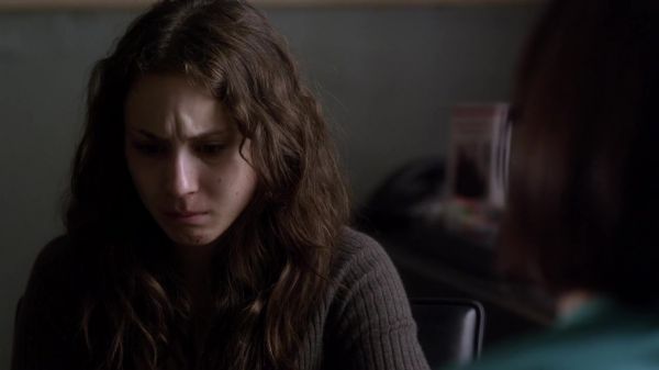 Pretty_Little_Liars_S03E22_BluRay_Rip_720p_Dual_Audio_WWW_TORRENTDOSFILMES_COM_1170.jpg