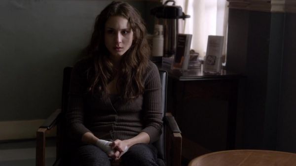 Pretty_Little_Liars_S03E22_BluRay_Rip_720p_Dual_Audio_WWW_TORRENTDOSFILMES_COM_1193.jpg