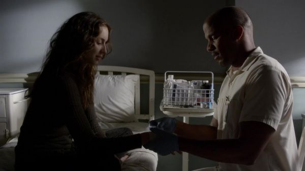 Pretty_Little_Liars_S03E22_BluRay_Rip_720p_Dual_Audio_WWW_TORRENTDOSFILMES_COM_1278.jpg