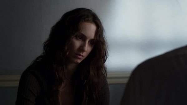 Pretty_Little_Liars_S03E22_BluRay_Rip_720p_Dual_Audio_WWW_TORRENTDOSFILMES_COM_1290.jpg