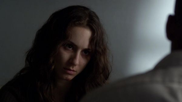 Pretty_Little_Liars_S03E22_BluRay_Rip_720p_Dual_Audio_WWW_TORRENTDOSFILMES_COM_1292.jpg