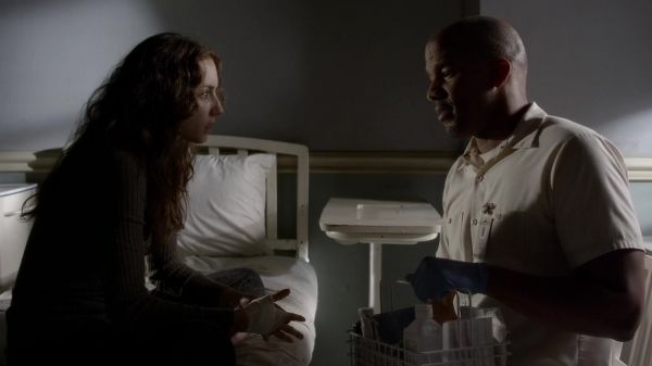 Pretty_Little_Liars_S03E22_BluRay_Rip_720p_Dual_Audio_WWW_TORRENTDOSFILMES_COM_1309.jpg