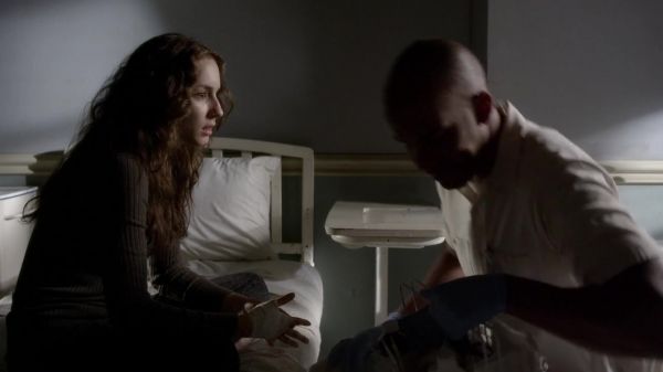 Pretty_Little_Liars_S03E22_BluRay_Rip_720p_Dual_Audio_WWW_TORRENTDOSFILMES_COM_1310.jpg