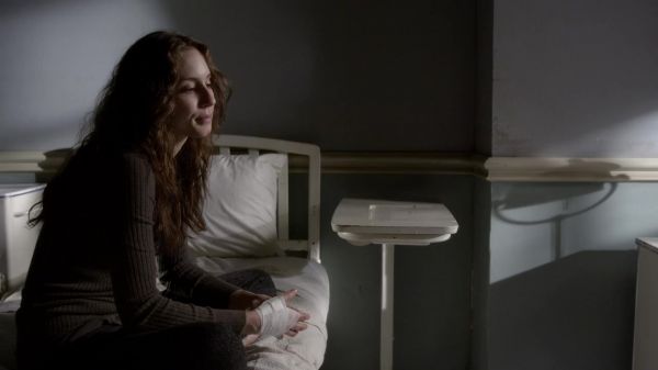 Pretty_Little_Liars_S03E22_BluRay_Rip_720p_Dual_Audio_WWW_TORRENTDOSFILMES_COM_1313.jpg