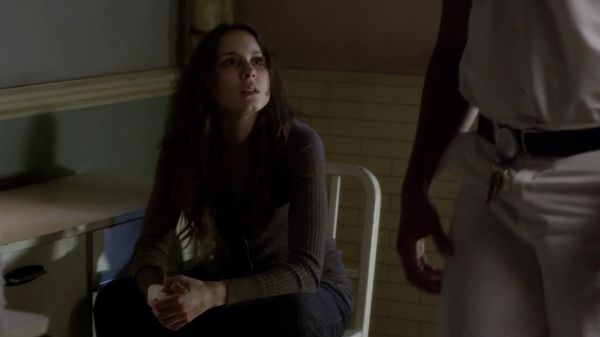 Pretty_Little_Liars_S03E22_BluRay_Rip_720p_Dual_Audio_WWW_TORRENTDOSFILMES_COM_1447.jpg