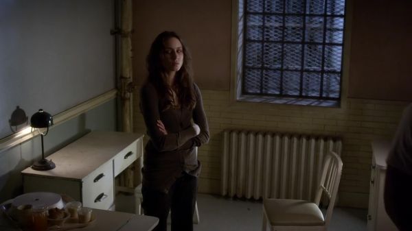 Pretty_Little_Liars_S03E22_BluRay_Rip_720p_Dual_Audio_WWW_TORRENTDOSFILMES_COM_1483.jpg