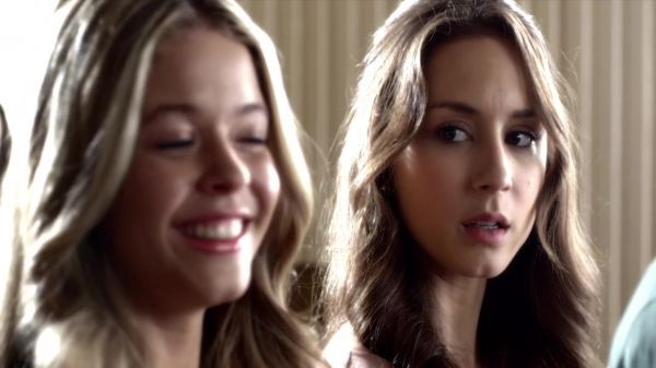 Pretty_Little_Liars_S03E22_BluRay_Rip_720p_Dual_Audio_WWW_TORRENTDOSFILMES_COM_1546.jpg