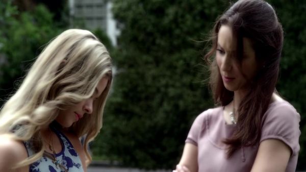 Pretty_Little_Liars_S03E22_BluRay_Rip_720p_Dual_Audio_WWW_TORRENTDOSFILMES_COM_1586.jpg