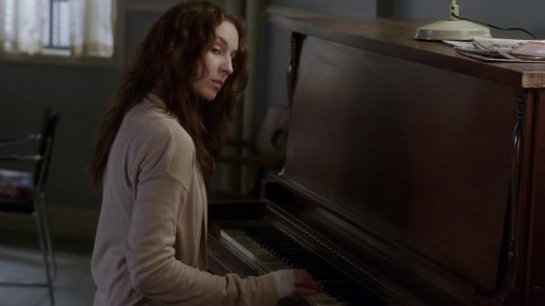 Pretty_Little_Liars_S03E22_BluRay_Rip_720p_Dual_Audio_WWW_TORRENTDOSFILMES_COM_1751.jpg