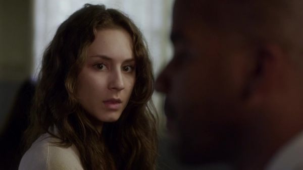 Pretty_Little_Liars_S03E22_BluRay_Rip_720p_Dual_Audio_WWW_TORRENTDOSFILMES_COM_1792.jpg