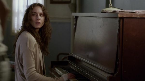Pretty_Little_Liars_S03E22_BluRay_Rip_720p_Dual_Audio_WWW_TORRENTDOSFILMES_COM_1811.jpg