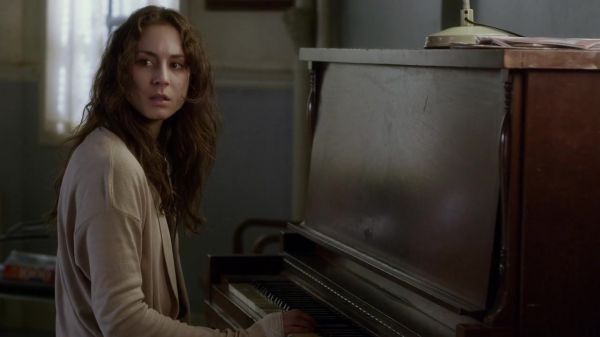 Pretty_Little_Liars_S03E22_BluRay_Rip_720p_Dual_Audio_WWW_TORRENTDOSFILMES_COM_1814.jpg