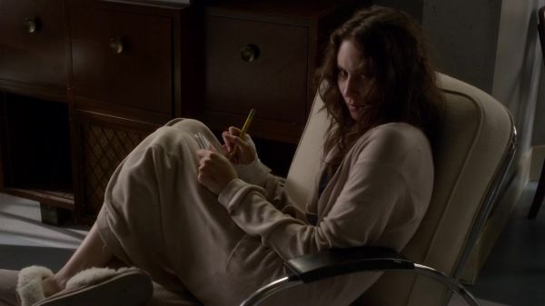 Pretty_Little_Liars_S03E22_BluRay_Rip_720p_Dual_Audio_WWW_TORRENTDOSFILMES_COM_2024.jpg