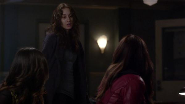 Pretty_Little_Liars_S03E23_BluRay_Rip_720p_Dual_Audio_WWW_TORRENTDOSFILMES_COM_0173.jpg