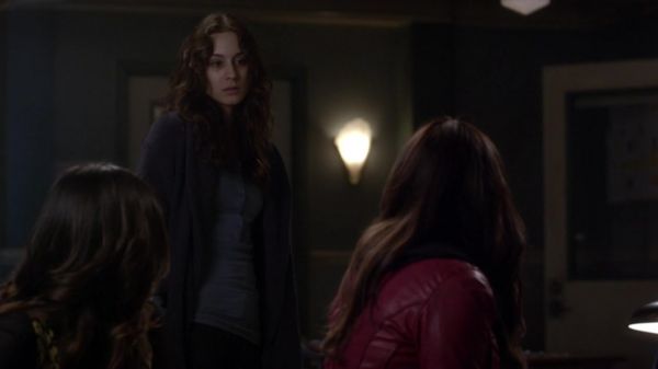 Pretty_Little_Liars_S03E23_BluRay_Rip_720p_Dual_Audio_WWW_TORRENTDOSFILMES_COM_0174.jpg