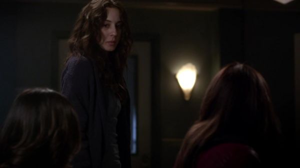 Pretty_Little_Liars_S03E23_BluRay_Rip_720p_Dual_Audio_WWW_TORRENTDOSFILMES_COM_0179.jpg
