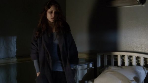 Pretty_Little_Liars_S03E23_BluRay_Rip_720p_Dual_Audio_WWW_TORRENTDOSFILMES_COM_0205.jpg