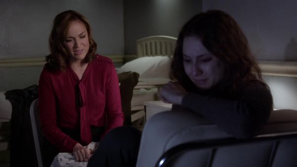 Pretty_Little_Liars_S03E23_BluRay_Rip_720p_Dual_Audio_WWW_TORRENTDOSFILMES_COM_0871.jpg