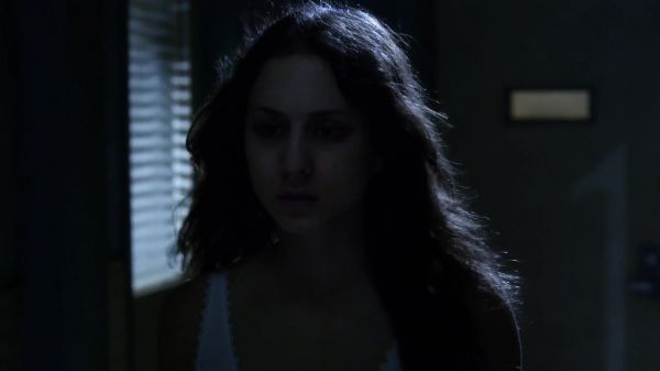 Pretty_Little_Liars_S03E23_BluRay_Rip_720p_Dual_Audio_WWW_TORRENTDOSFILMES_COM_1966.jpg