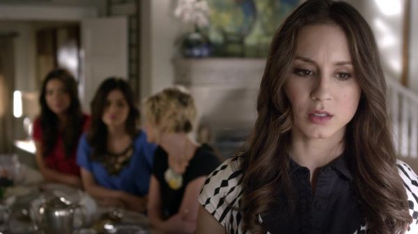 Pretty_Little_Liars_S03E24_BluRay_Rip_720p_Dual_Audio_WWW_TORRENTDOSFILMES_COM_0188.jpg