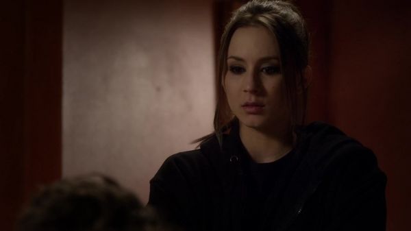 Pretty_Little_Liars_S03E24_BluRay_Rip_720p_Dual_Audio_WWW_TORRENTDOSFILMES_COM_1130.jpg