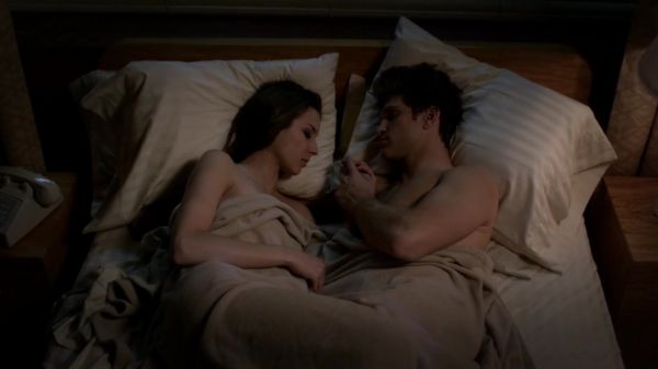 Pretty_Little_Liars_S03E24_BluRay_Rip_720p_Dual_Audio_WWW_TORRENTDOSFILMES_COM_1412.jpg