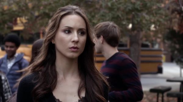 Pretty_Little_Liars_S03E24_BluRay_Rip_720p_Dual_Audio_WWW_TORRENTDOSFILMES_COM_1550.jpg