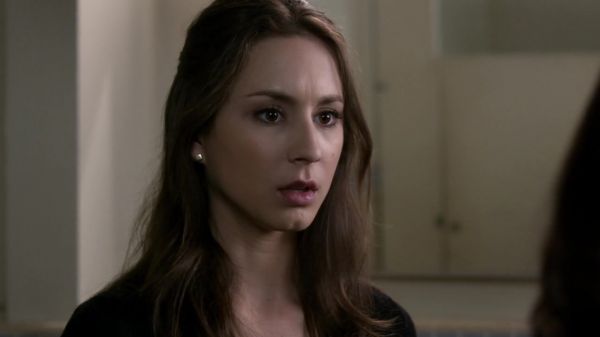 Pretty_Little_Liars_S03E24_BluRay_Rip_720p_Dual_Audio_WWW_TORRENTDOSFILMES_COM_1646.jpg