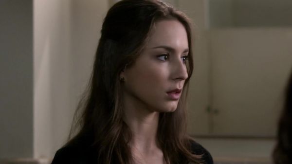 Pretty_Little_Liars_S03E24_BluRay_Rip_720p_Dual_Audio_WWW_TORRENTDOSFILMES_COM_1648.jpg
