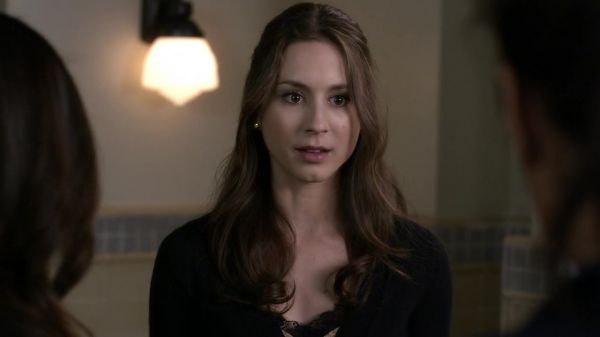 Pretty_Little_Liars_S03E24_BluRay_Rip_720p_Dual_Audio_WWW_TORRENTDOSFILMES_COM_1698.jpg