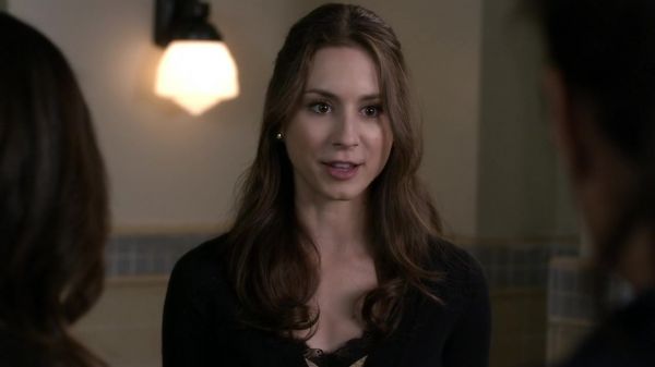 Pretty_Little_Liars_S03E24_BluRay_Rip_720p_Dual_Audio_WWW_TORRENTDOSFILMES_COM_1699.jpg