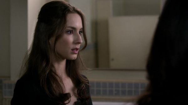 Pretty_Little_Liars_S03E24_BluRay_Rip_720p_Dual_Audio_WWW_TORRENTDOSFILMES_COM_1743.jpg