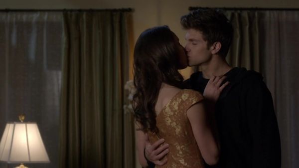 Pretty_Little_Liars_S03E24_BluRay_Rip_720p_Dual_Audio_WWW_TORRENTDOSFILMES_COM_1843.jpg