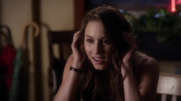 Pretty_Little_Liars_S05E18_Mini_720p_WEB-DL_Dual_RMZ-Dinho_1714.jpg