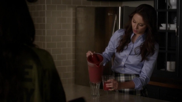 Pretty_Little_Liars_S05E24_Mini_720p_WEB-DL_Dual_RMZ-Dinho_1422.jpg