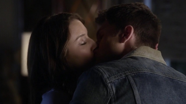 Pretty_Little_Liars_S05E24_Mini_720p_WEB-DL_Dual_RMZ-Dinho_1857.jpg