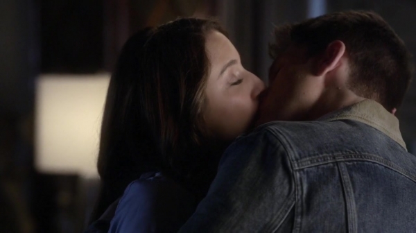 Pretty_Little_Liars_S05E24_Mini_720p_WEB-DL_Dual_RMZ-Dinho_1859.jpg