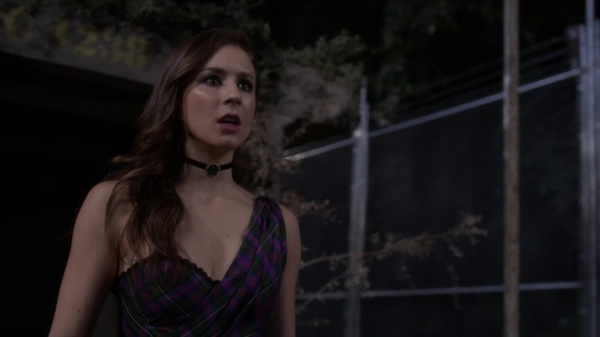 Pretty_Little_Liars_S06E01_720p_HDTV_X264-DIMENSION_0135.jpg